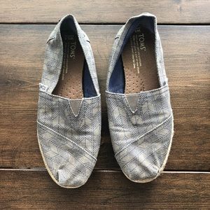 TOMS shoes